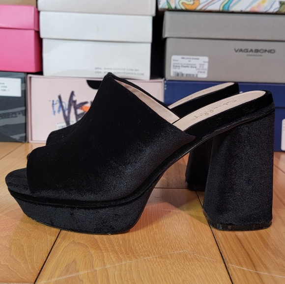 Leather and Velvet Platform Block Heel Mule - Picture 2 of 4